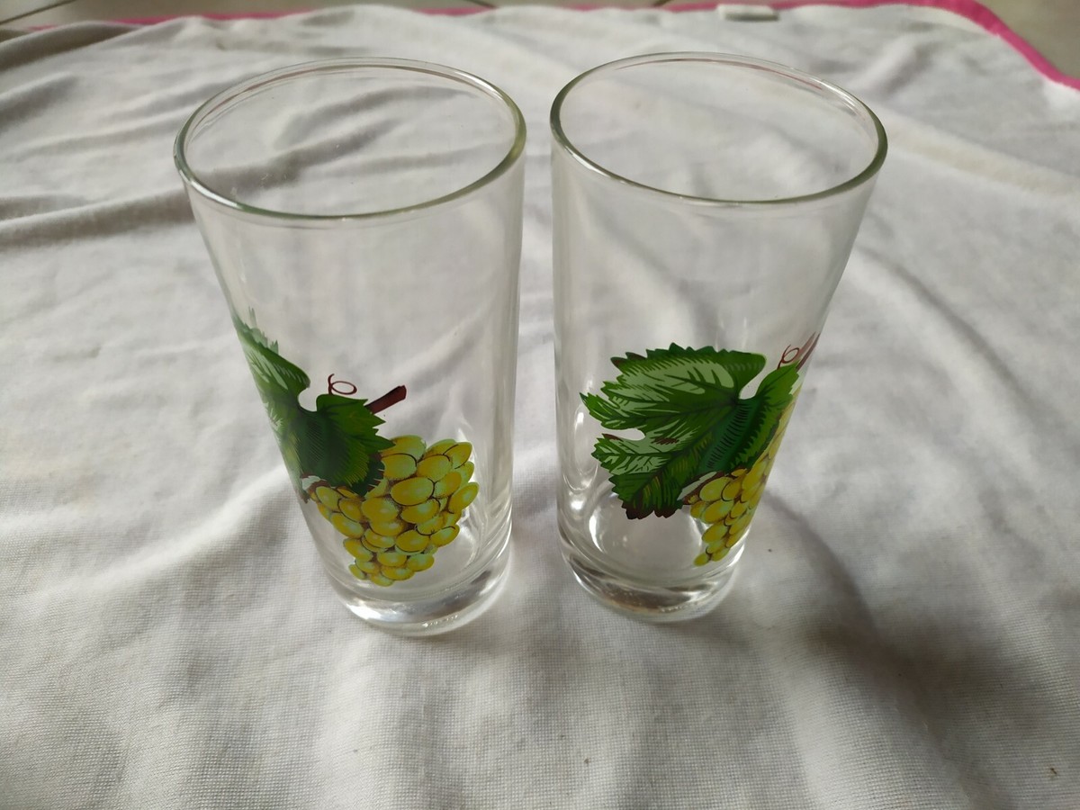 Lot De 10 Verres Anciens Motif Grappe De Raisin - Hauteur 10cm, Vintage