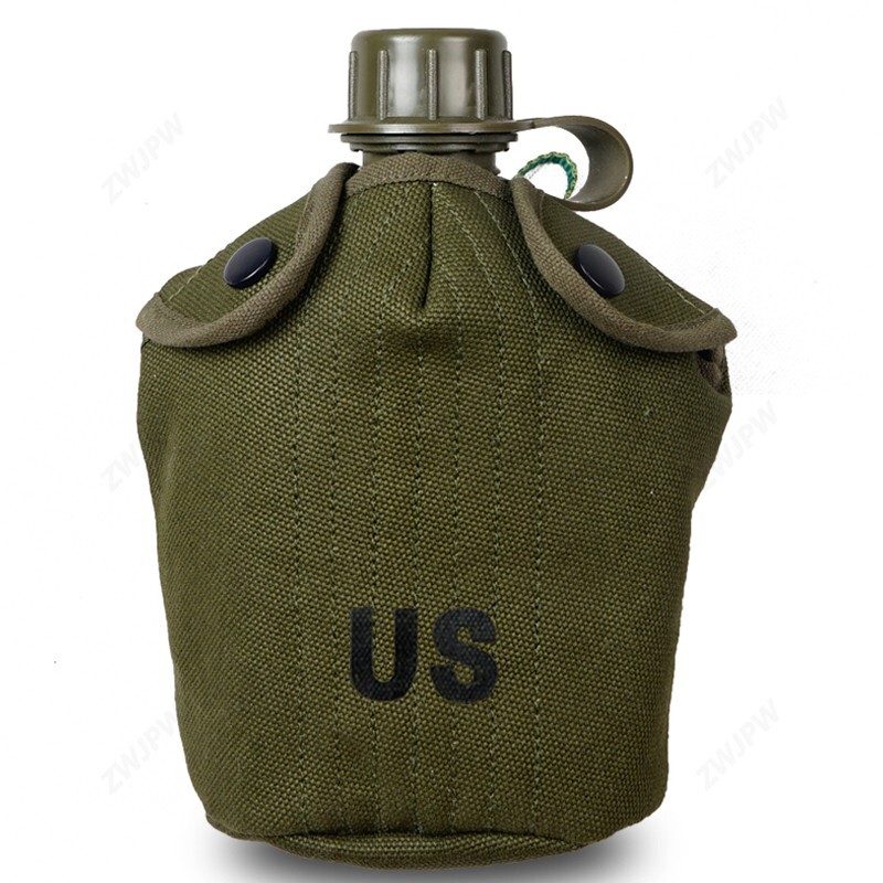 Vietnam War US M1956 1-Quart Canteen with Cover Reproduction Vietnam War US M1956 1-Quart Canteen with Cover Reproduction