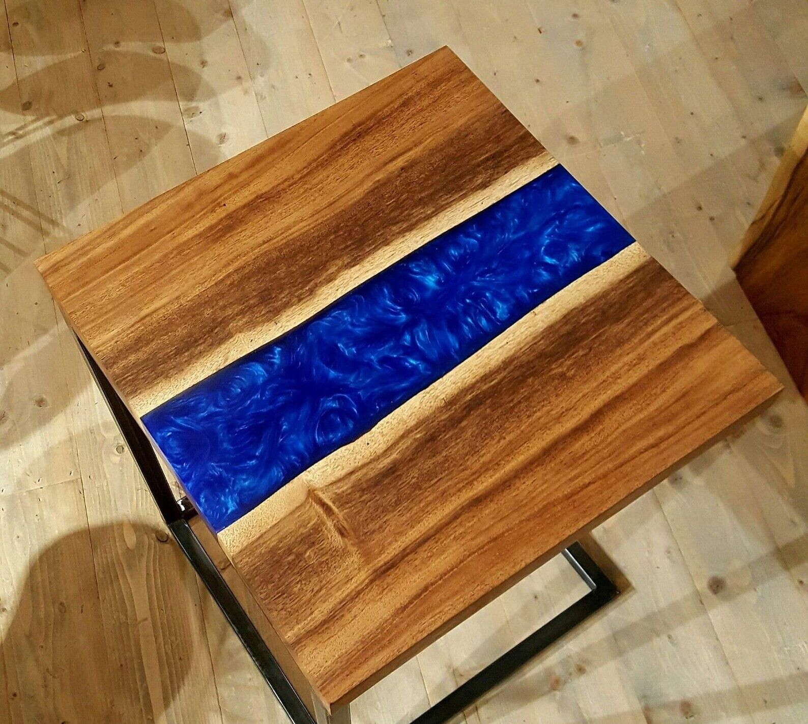 18-Inch Handmade Epoxy Resin Coffee Table Top for Stylish Home Decor