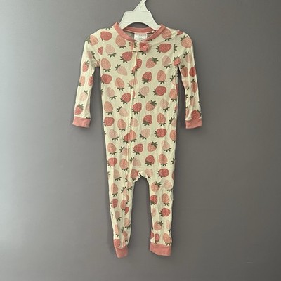 Très Beau et Belle Bamboo Baby Sleeper 18m Strawberry Zip Footed Pajamas