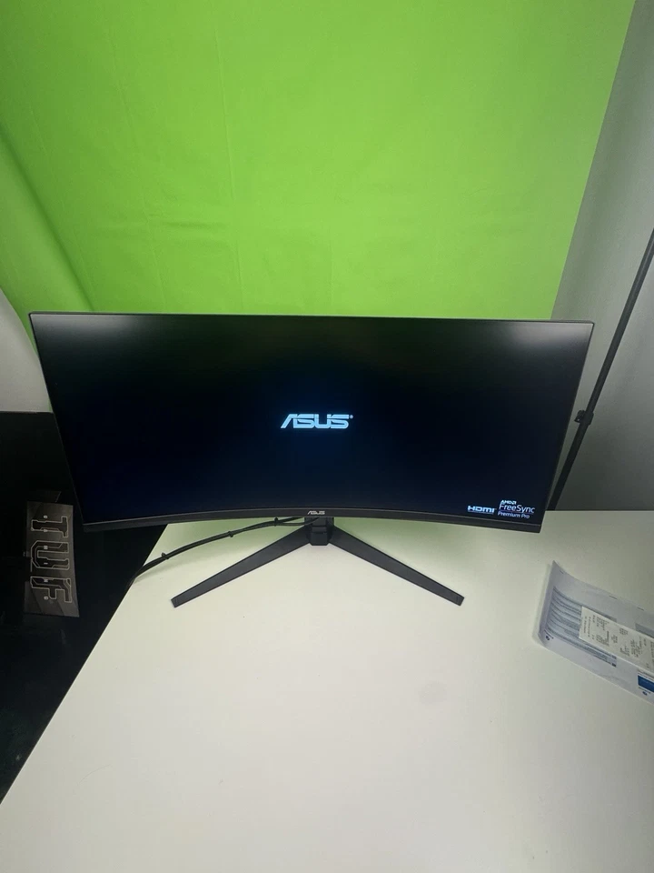 ASUS TUF VG34VQ3B 86,4cm (34") UWQHD VA Gaming Monitor Curved 21:9 DP/HDMI 18... - Bild 2 von 4
