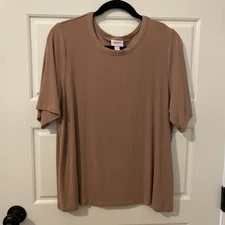 Lularoe Alli Basic T Retail $36 - Large