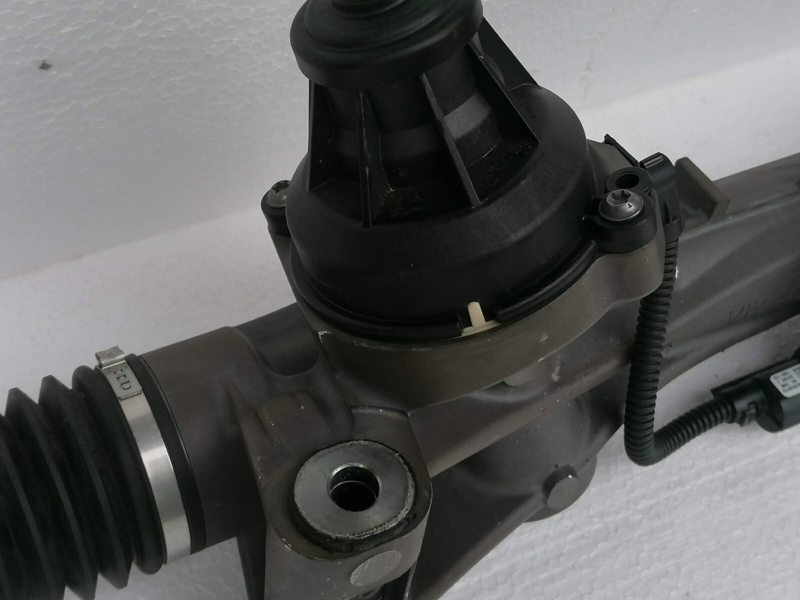 Original Audi Q7 4M A6 Q5 steering gearbox power steering rod  