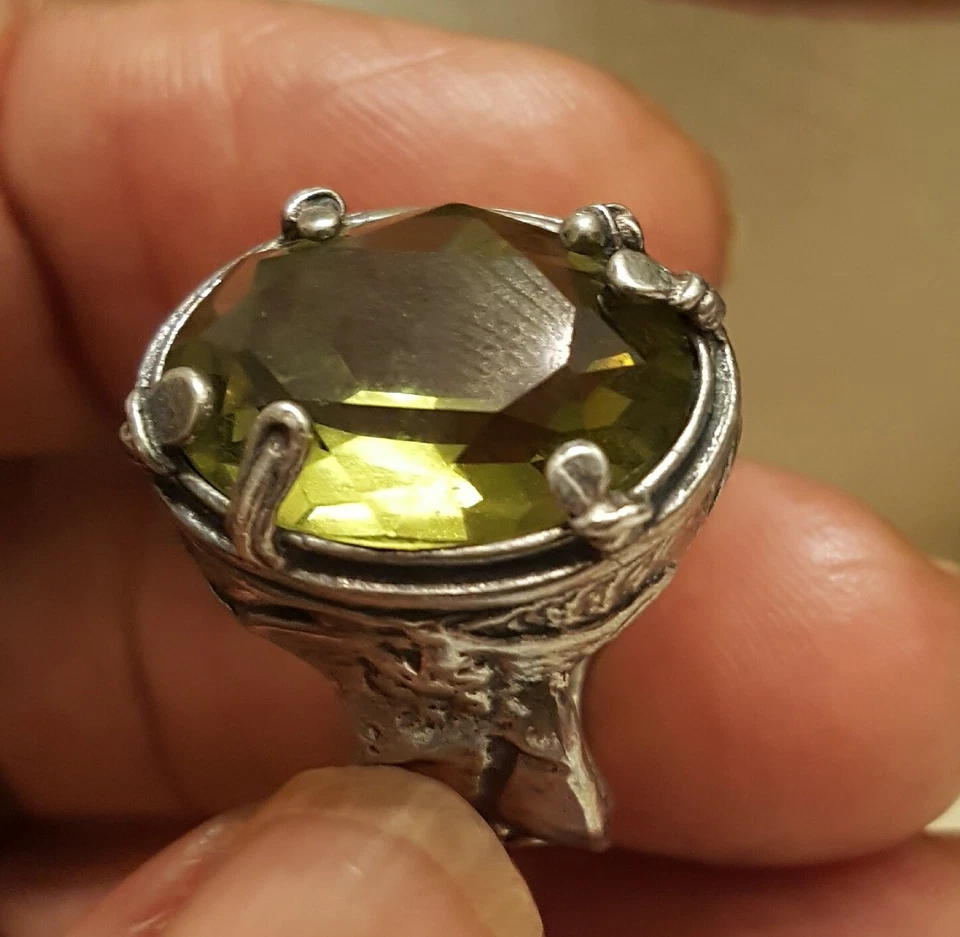 Anillo de plata esterlina silpada verde olivino cristal de Swarovski oxidado 6,5 R1883 Foto 4 de 4