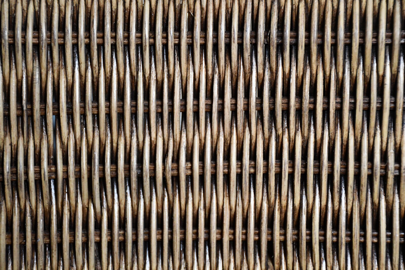 wicker dog bed / Single pet bed chestnut finish eBay