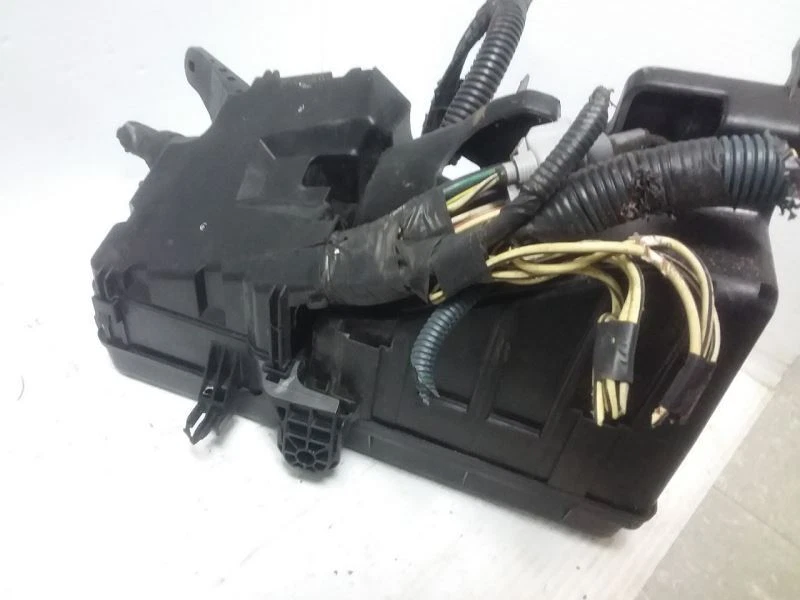Fuse Junction Box Engine 2AZFE Engine 4 Cylinder Fits 04-06 SOLARA 82720AA010 - Image 4 of 4
