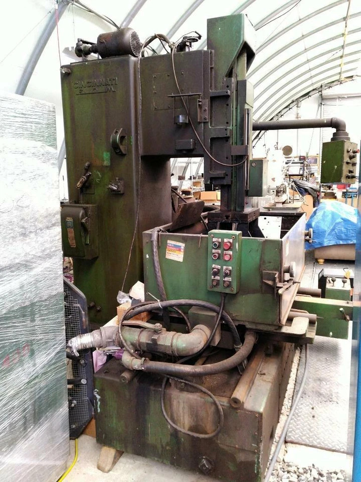 2 máquinas muy grandes Cincinnati NASA/EDM; tipo émbolo/carnero, extras incluidos. Foto 4 de 4