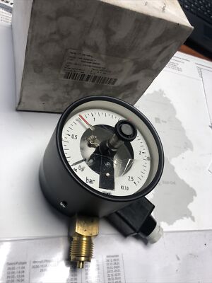 Jumo Kontaktmanometer  Manic-407-04-6 Druckluft Steuerung