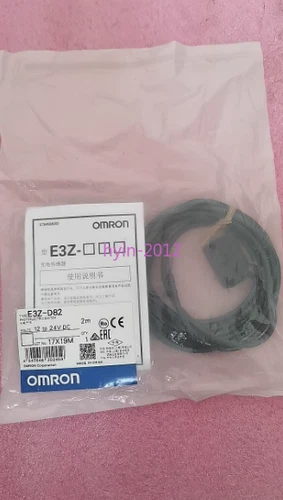 1pcs New Omron photoelectric sensor E32-D82