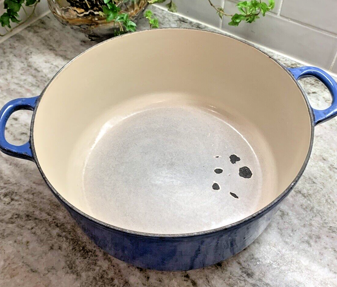 Le Creuset Round Dutch Oven 6.7L, 7.25qt 28cm Blue Enamel Cast Iron