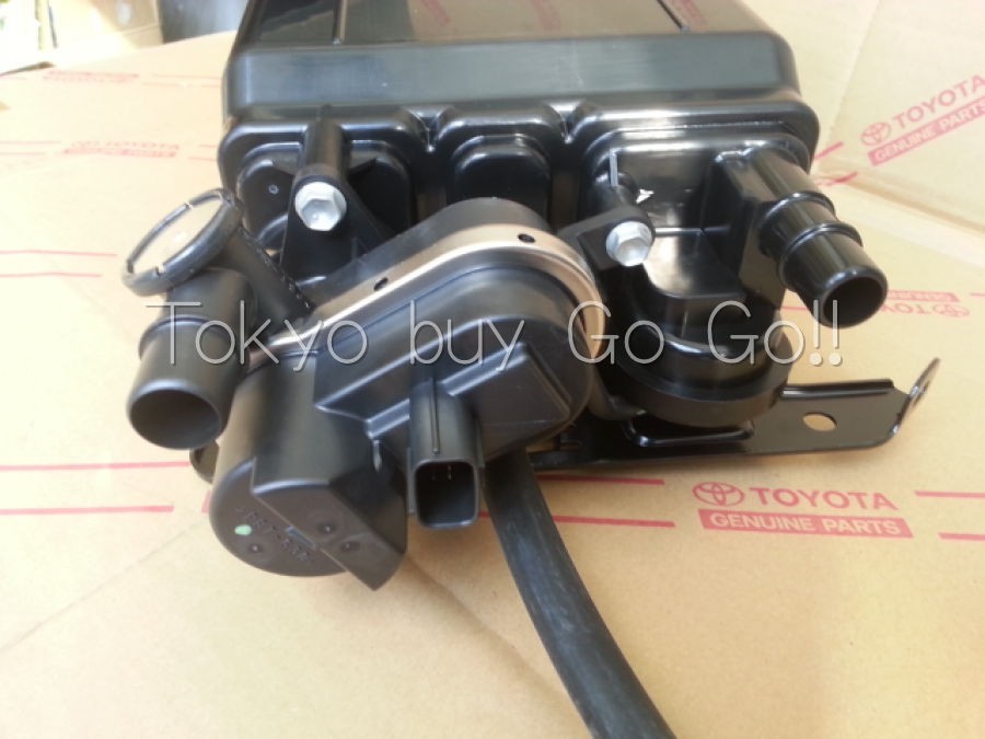 Toyota Land Cruiser 100 Vapor Charcoal Canister Genuine OEM Parts 2005.