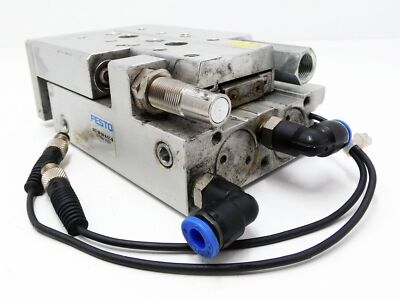 Festo SLT-20-50-A-CC-B 197904 Mini-Schlitten + 2x Balluff Sensor -used-