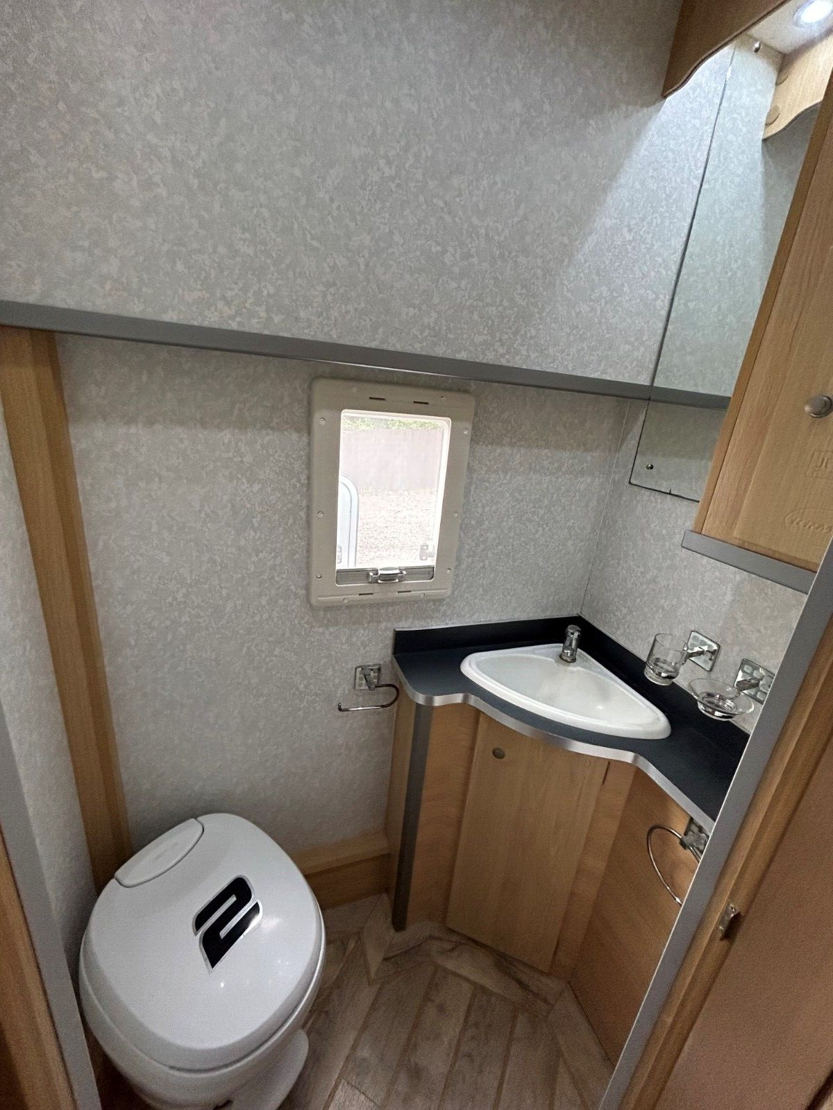 Mercedes KRM race motorhome 7.5t Mercedes 815 Atego - Rear Garage - Picture 9 of 13