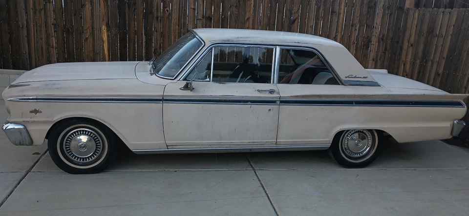 1963 Ford Fairlane 500 - Image 2 of 4