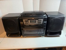 JVC PC-XC11 3 Disc CD Changer AM-FM Radio/Cassette Player Boombox Hyper Bass