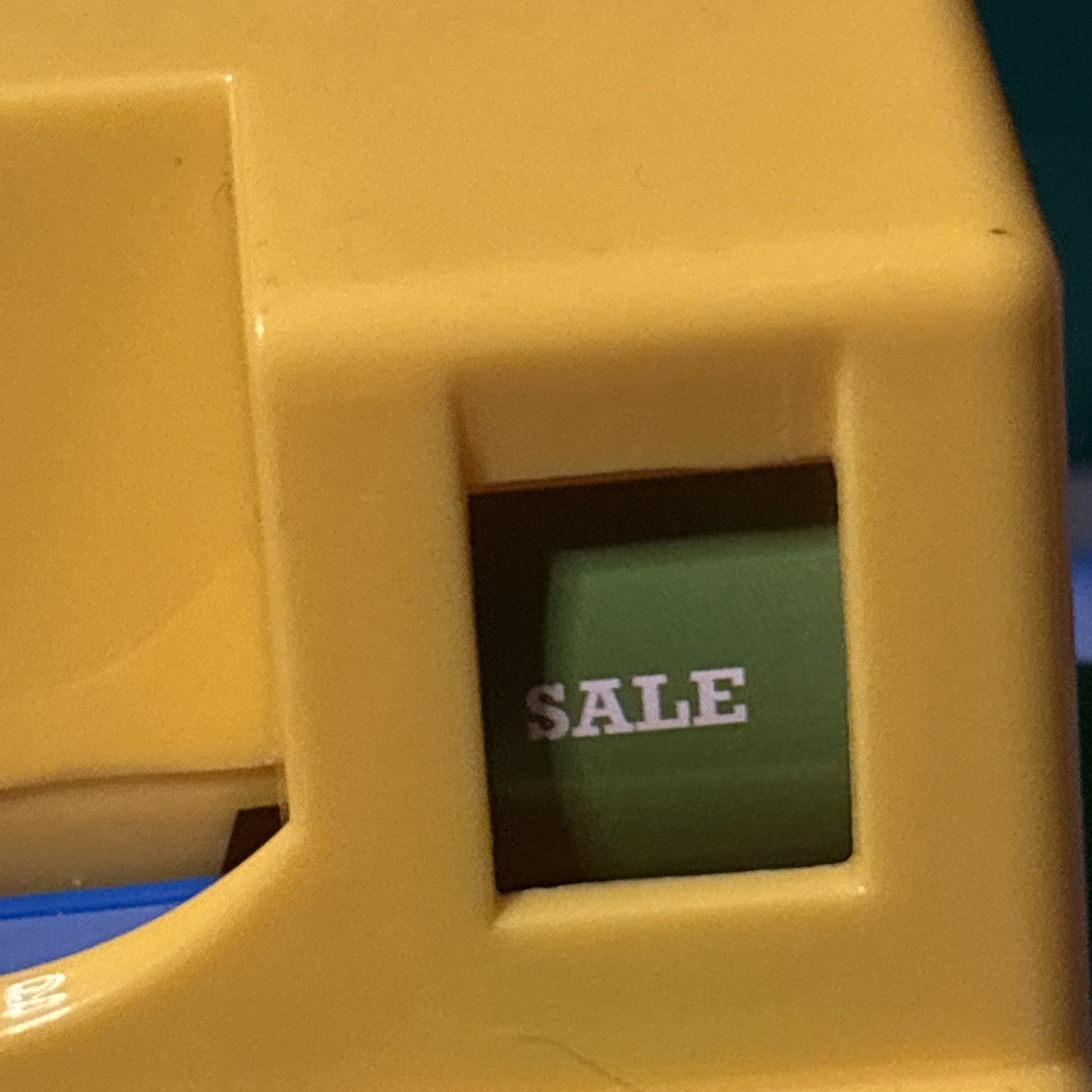 как выглядит Fisher Price 2015 Cash Register Play Pretend Classics Retro w 2 Coins фото