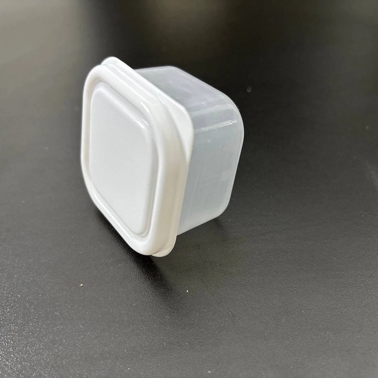 Random Color Food Storage Container Small Plastic Moisture-Proof Containers Mini