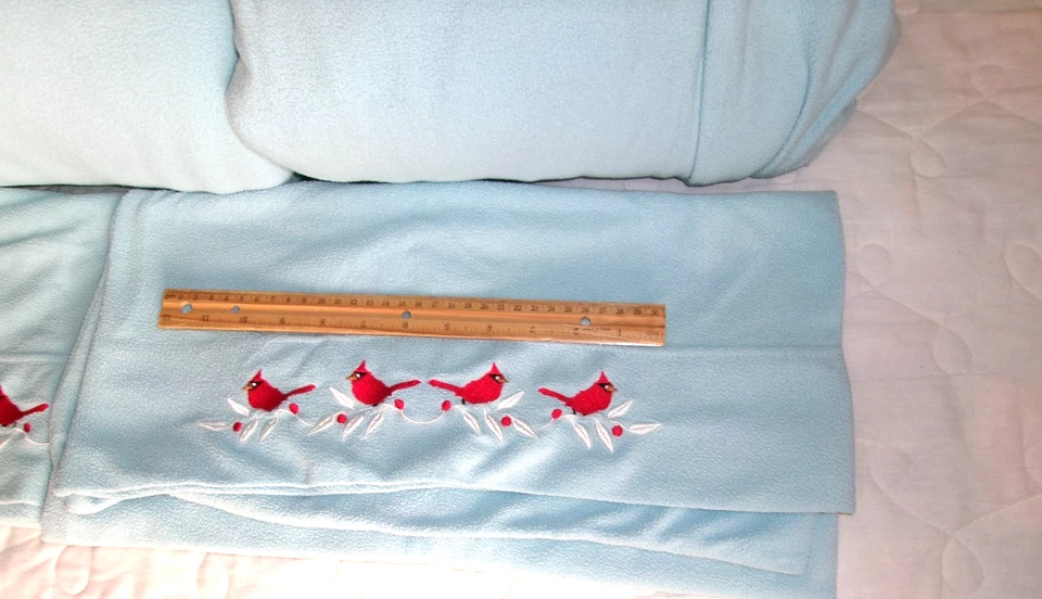 Juego de 4 sábanas polar Berkshire tamaño king azul claro cardenales extra suaves Foto 3 de 3