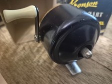 Vintage Bronson Dart no. 905 Fishing Reel Tested/Works Made in USA with Box