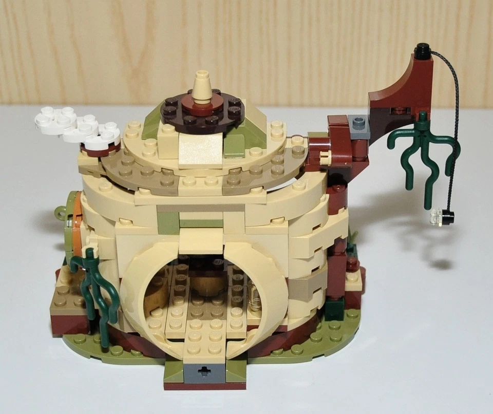 LEGO Star Wars 75208 Yoda's Hut, foto 2 di 5