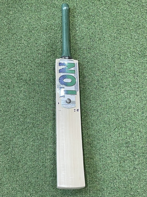 Ton Power Plus Cricketschläger - Brandneu - 2 Pfund 8 Unzen - Massives Profil
