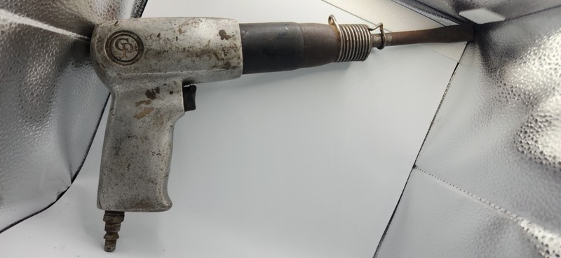 Vintage Chicago Pneumatic 715 Zip Gun 90Psi Air Hammer Chisel Industrial Working