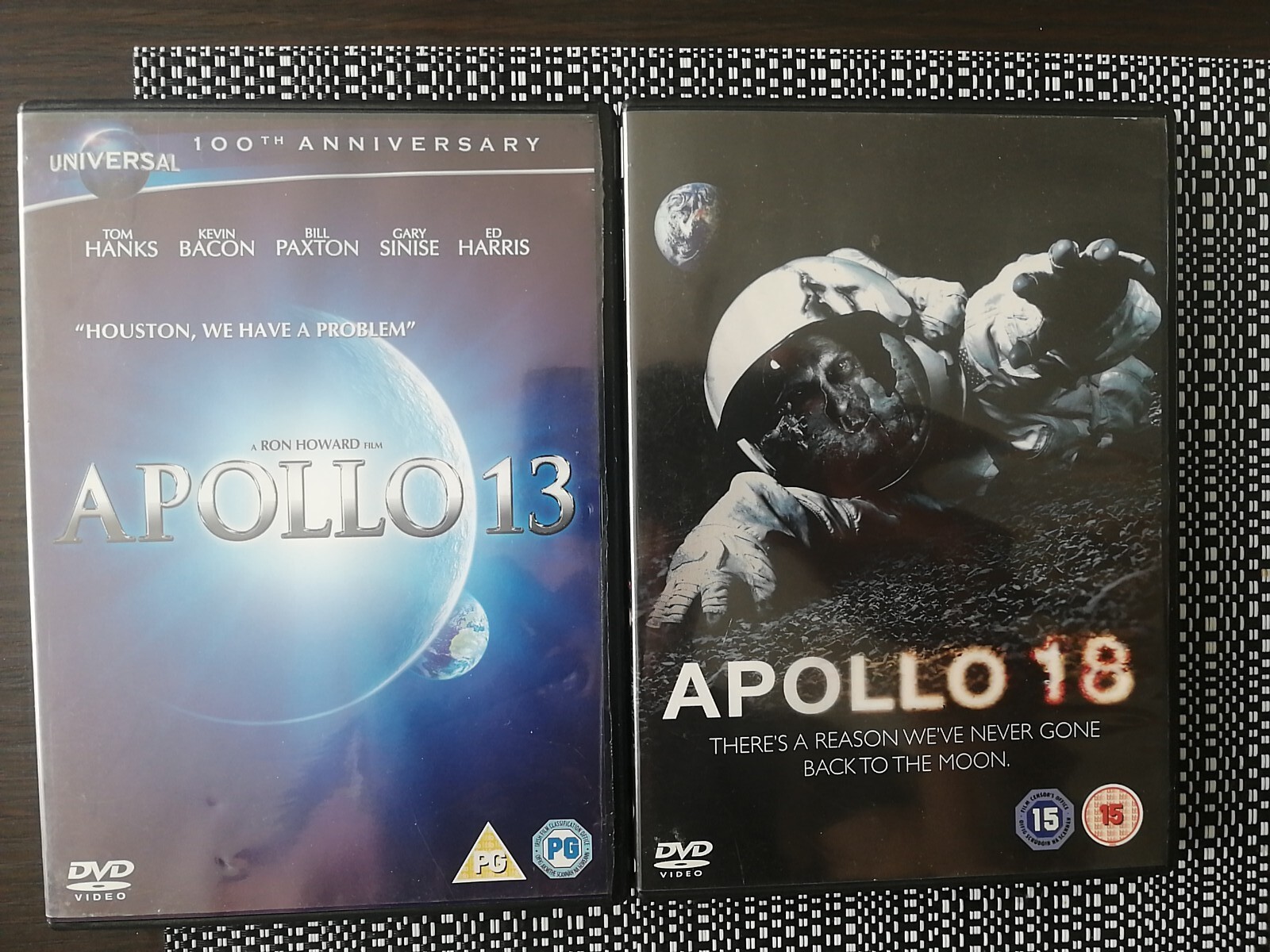 Apollo 13 DVD,1995 Tom Hanks, Howard/ Apollo 18 DVD,2011 Christie, López-Gallego