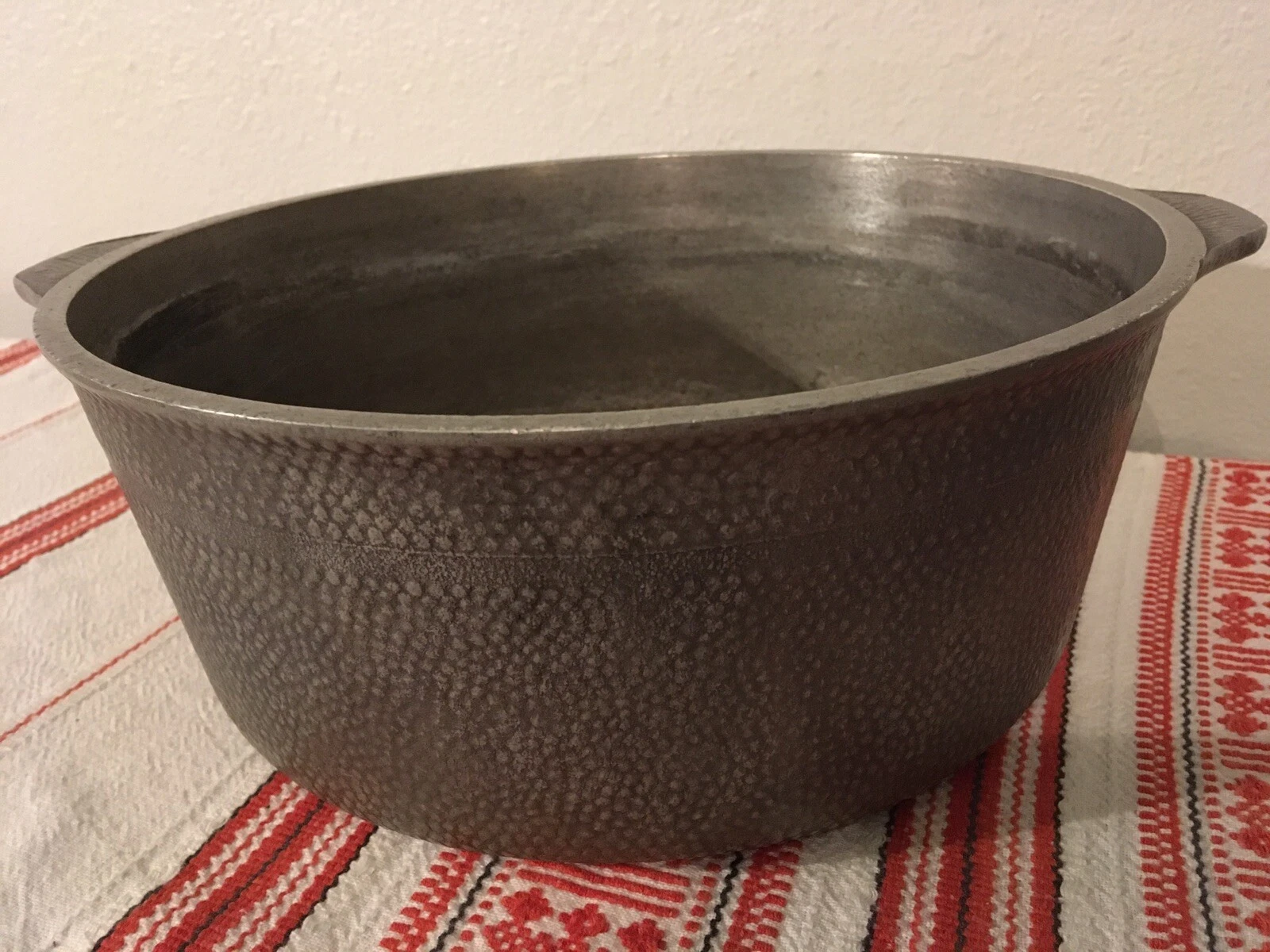 VINTAGE Hammered Pebbled ALUMINUM Meljax 5 Qt Pot Dutch Oven NO LID 4.25"Tall