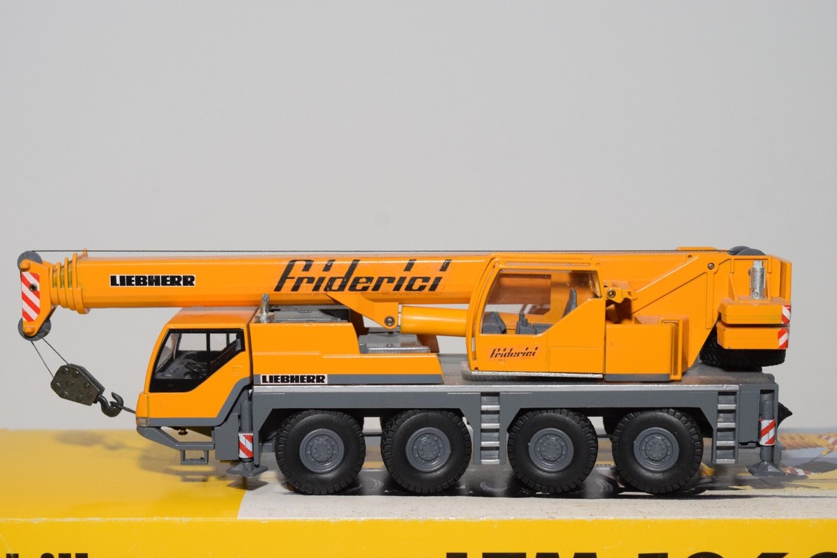 Conrad LIEBHERR LTM1060クレーン 1/50 BAUMAN s-l1200.png