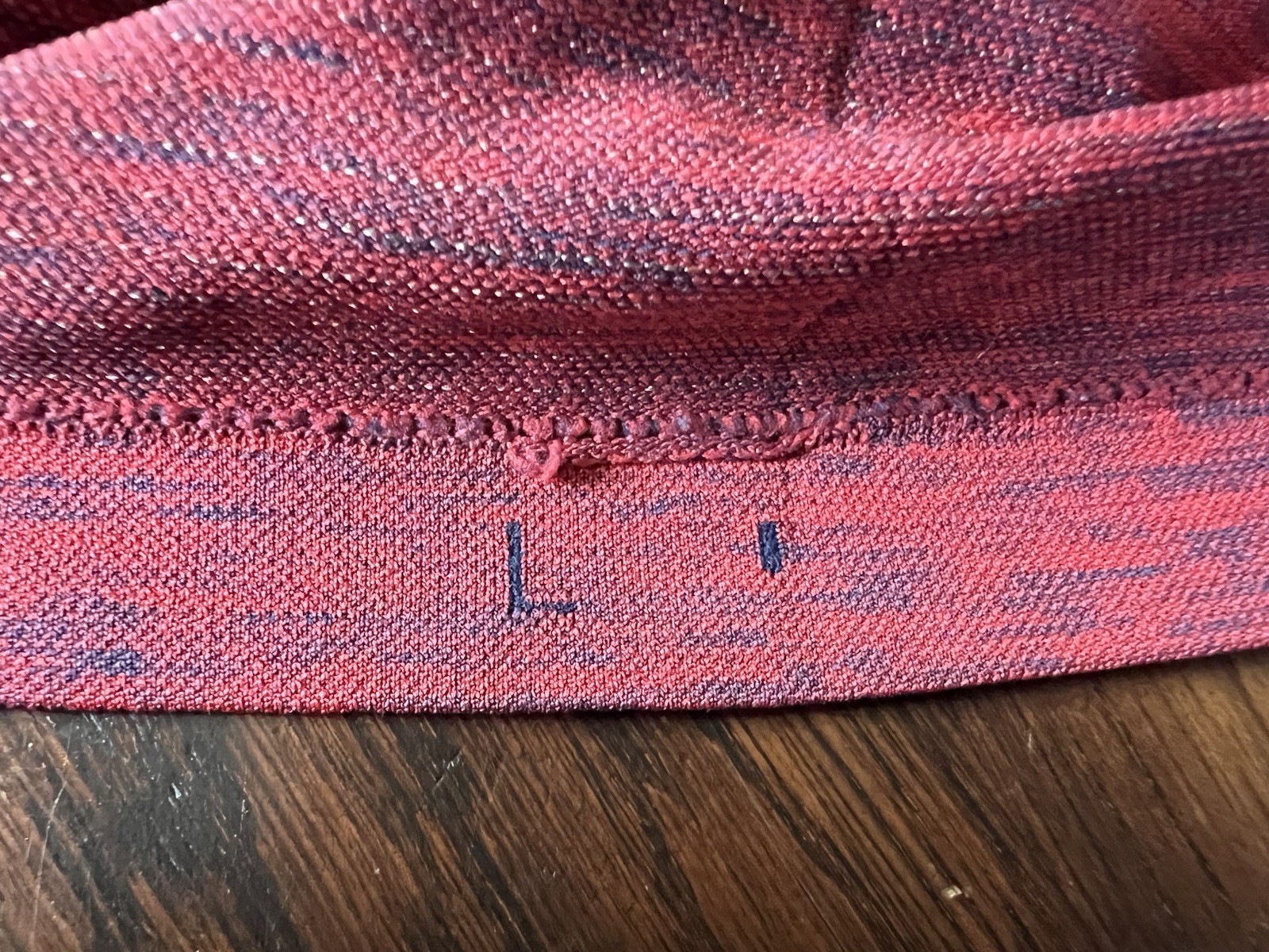 Lululemon Rare Metal Vent Tech Shirt Men’s L  V-Neck SS Deep Navy Blue Red Ombre image 4