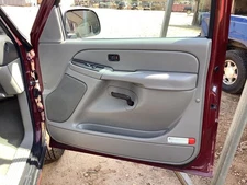 AVALNCH15 2006 Front Door Trim Panel 4564862