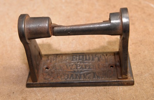 Rare antique patent 1893 cast iron toilet paper holder APW Paper Co Albany NY