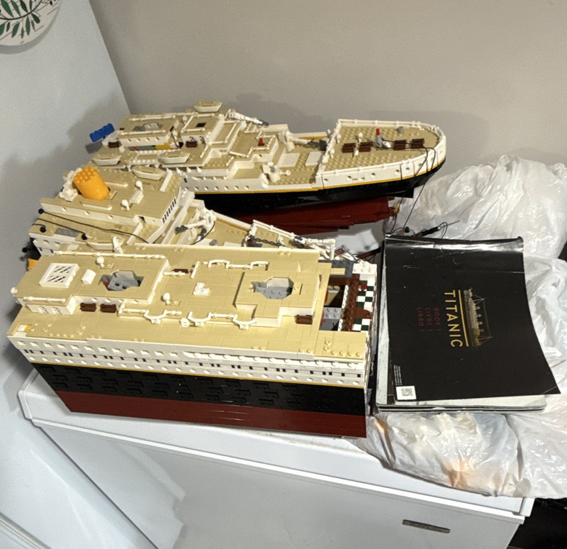 LEGO Icons Titanic 10294 💯 COMPLETE Pieces/Instructions ONLY NO BOX!!