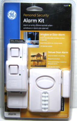 GE PERSONAL SECURITY ALARM KIT 51107 - SOUNDS WHEN WINDOWS OR DOORS ARE OPENED