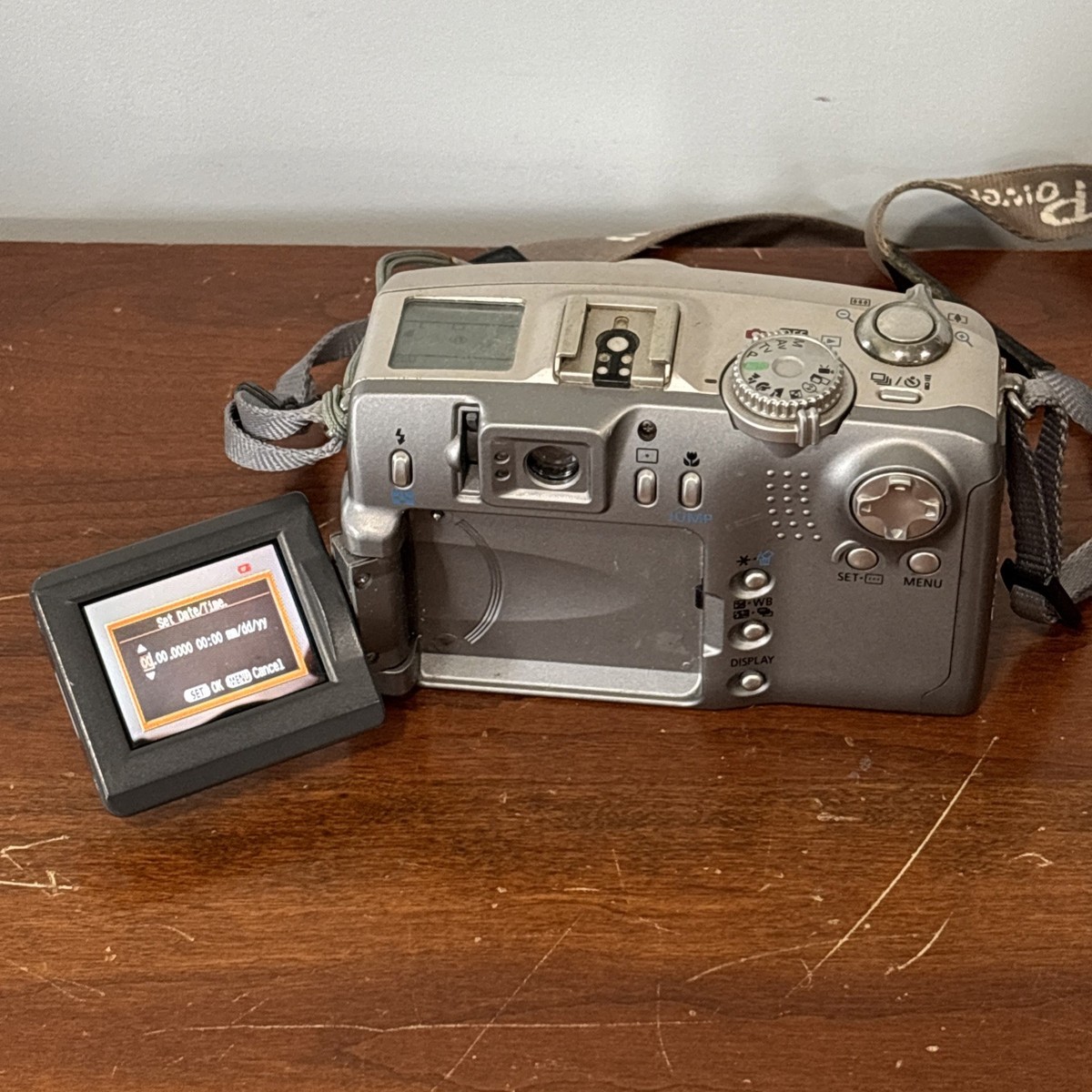 Canon PowerShot G2 4.0MP Digital Camera - Tested + Battery And SD