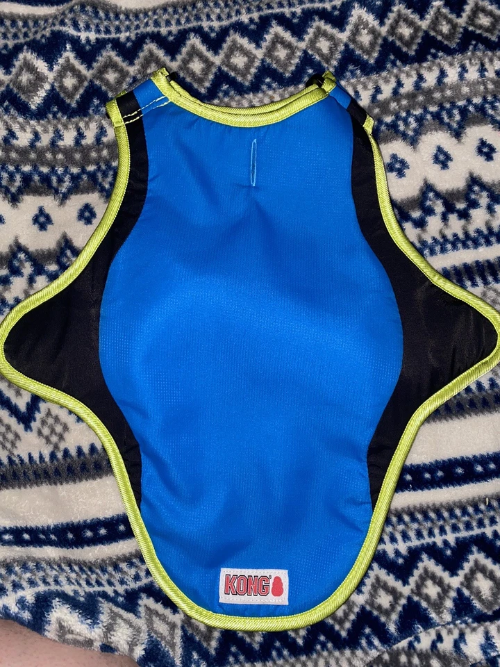 Kong Cool Pup Coat Cooling Jacket Vest for hot weather pet summer - Image 2 of 4