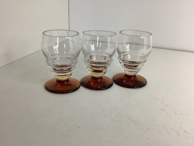 Set drei Vintage Art Deco Gläser. Braunglasböden. Bienenstock Top. Alt. Schnaps.