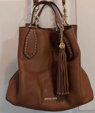 Michael Kors Medium Pebbled Leather Bucket Bag W/ Strap