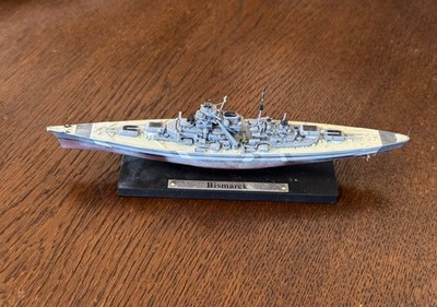 Atlas Modellschiffe ''HMS Exeter'' / ''HMS King George V.'' / ''HMS Hood'' / Bismarck