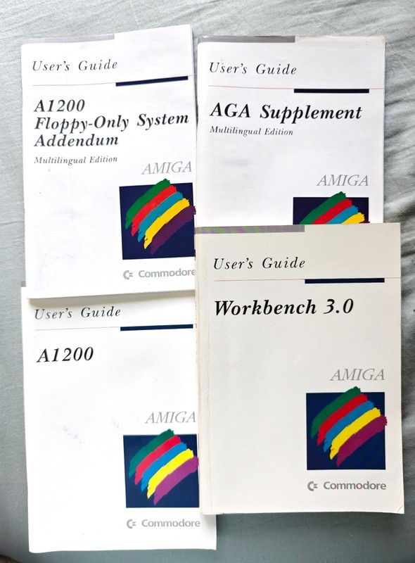 Commodore Amiga 1200 User Manuals inc Workbench 3.0