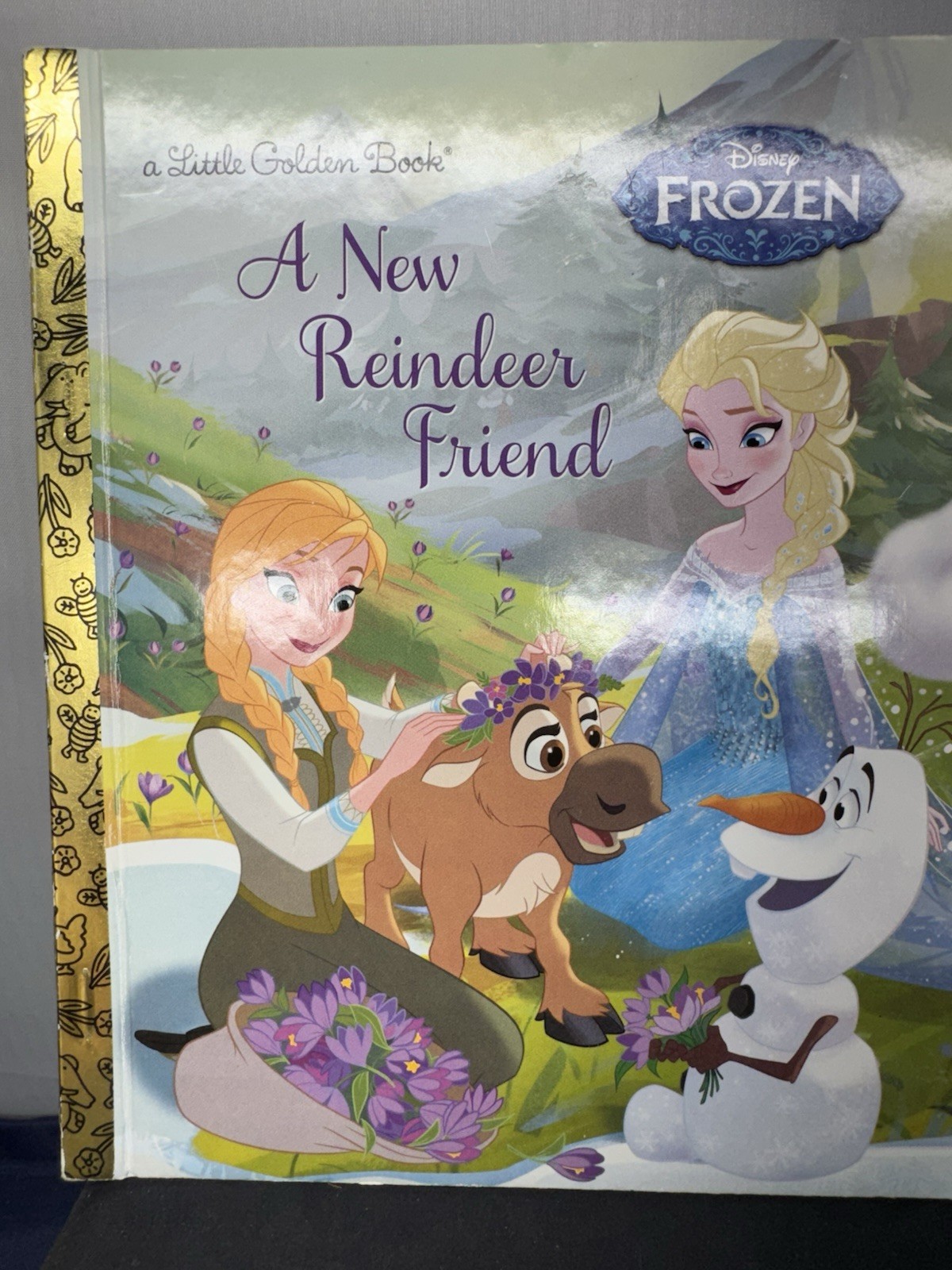 A New Reindeer Friend (Disney Frozen) (Little Golden Book)