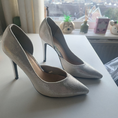 Women Ladies Silver Vera Moda Manhattan court Shoes UK size 37 UK