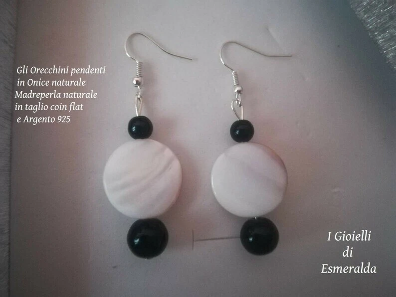 ORECCHINI DONNA IN ONICE NERA CON MADREPERLA E ARGENTO, BLACK AND WHITE EARRINGS - Immagine 2 di 4