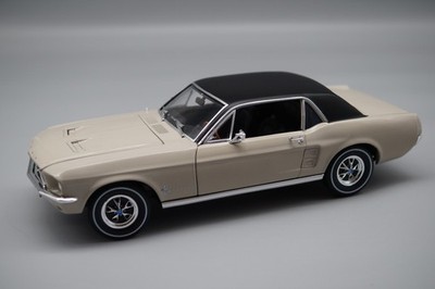 1:18 Greenlight #13641 Ford Mustang Coupe Autumn Smoke -DK842