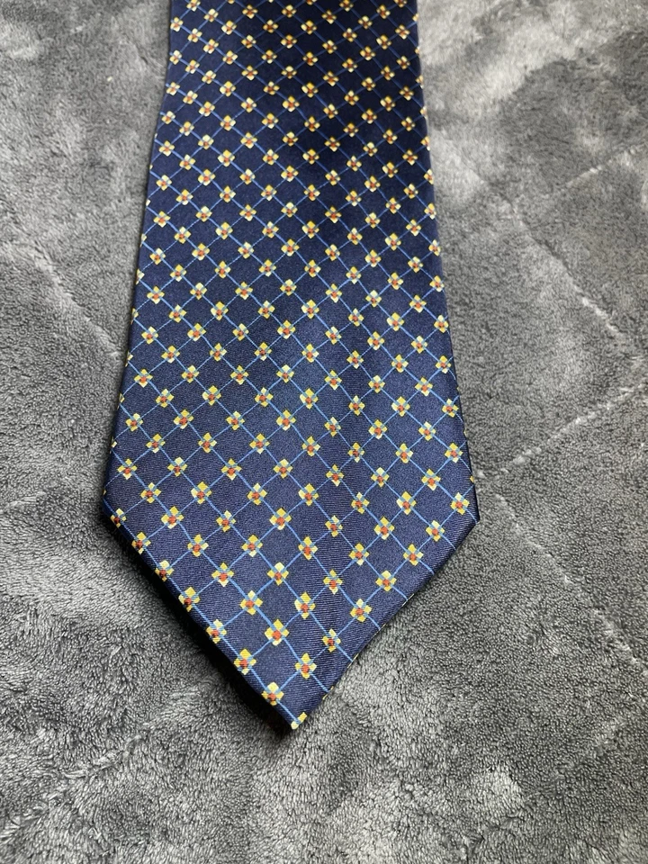 Corbata geométrica azul oscuro italiana de seda para hombre Via Condotti Roma 59" L 3,5" W Foto 2 de 4