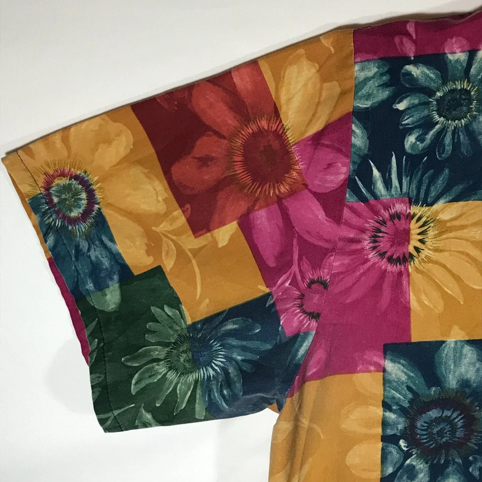 Blusa Médica Barco Para Mujer X-Large Multicolor Estampado Floral Retazos Manga Corta Foto 4 de 4