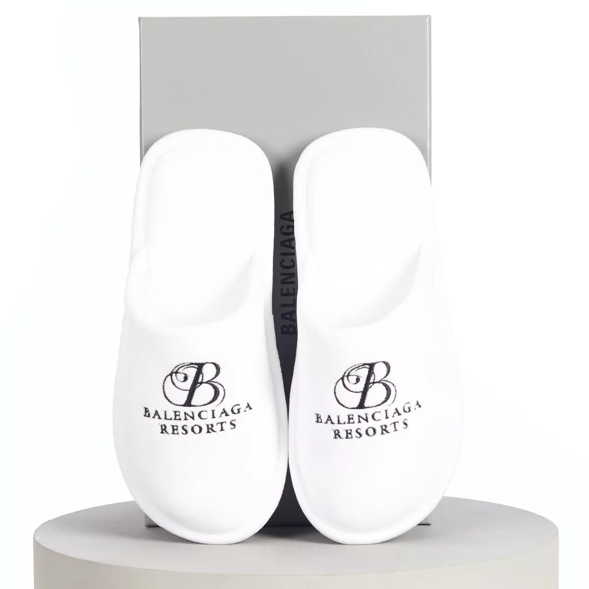BALENCIAGA 550$ Men's Soft Mule Slipper In White Velours & Black Logo Embroidery
