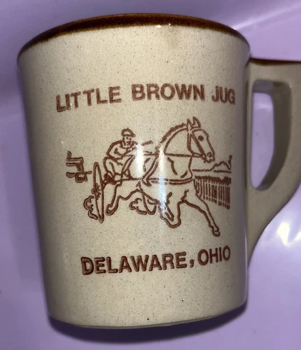 Vintage USA Monmouth Stoneware Maple Leaf Large Coffee Tea Mug Cup