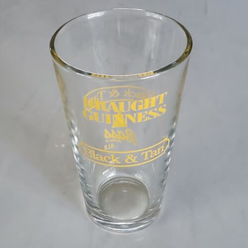 Draught Guinness Black & Tan Bass Ale Beer Pint Glass - Barware - Man Cave - Imagen 1 de 4