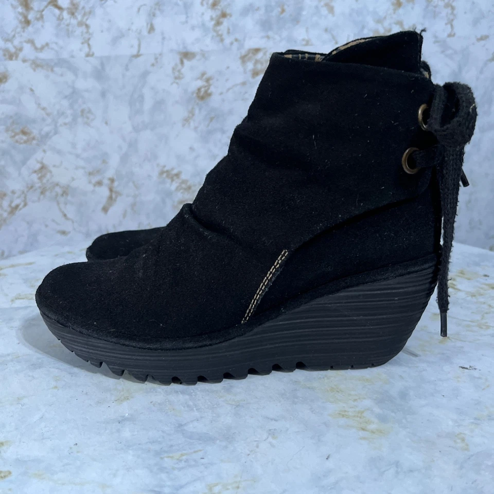 Fly London Yama 39 女式 8 码鞋黑色麂皮绒舒适楔形踝靴 — 第 4/4 张图片